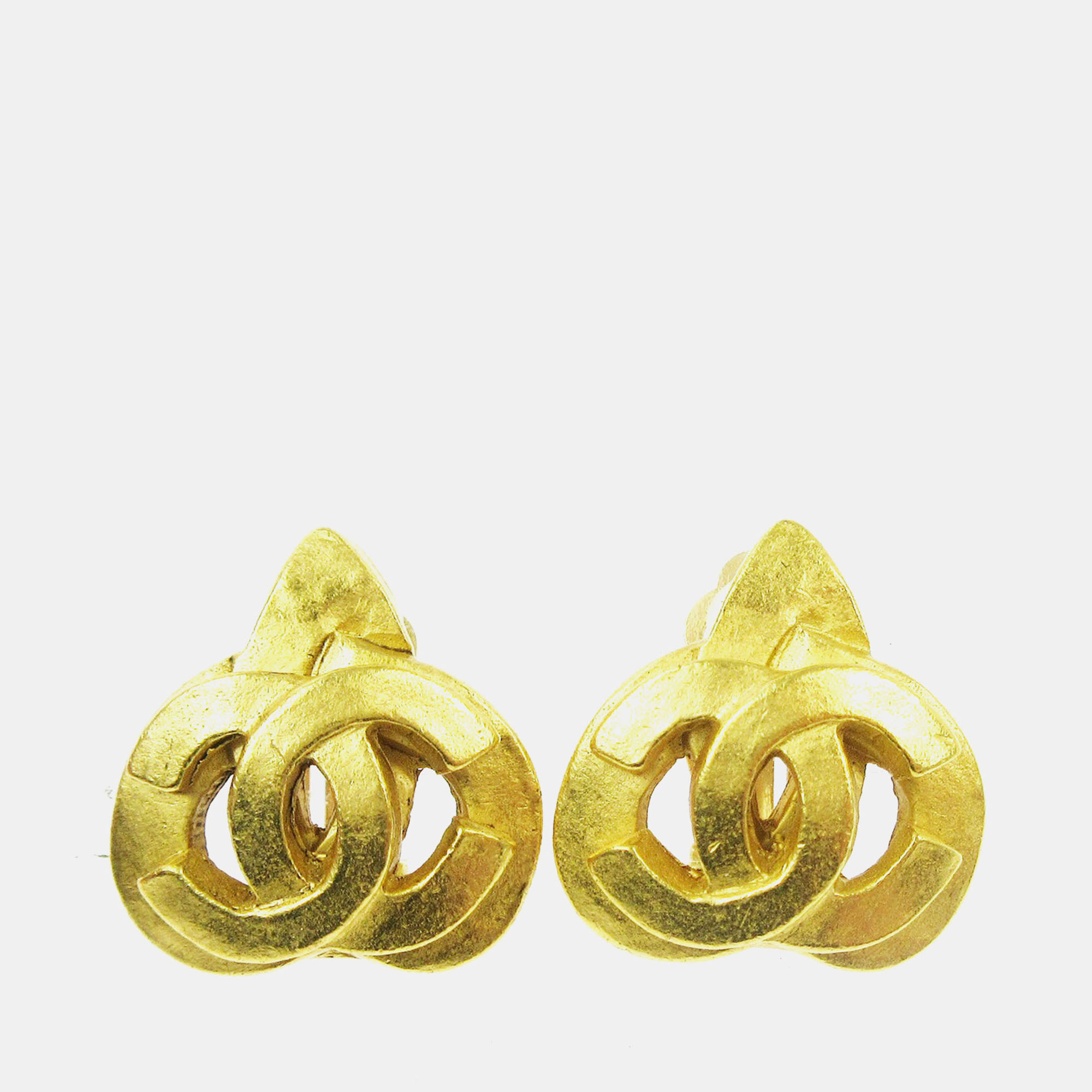 Pre-owned Chanel Heart Earrings Clip-on Gold