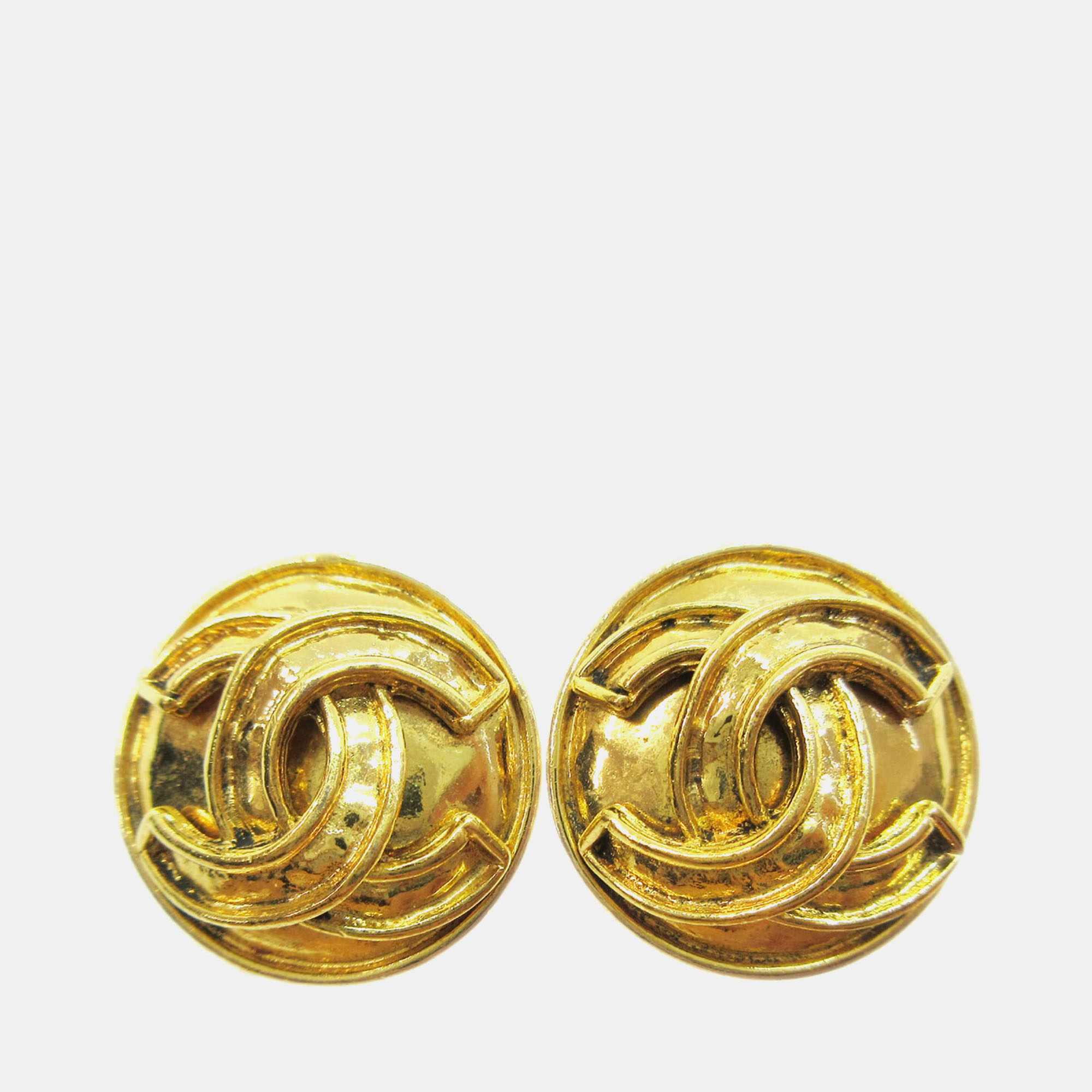 

Chanel Button Earrings Clip-On Gold