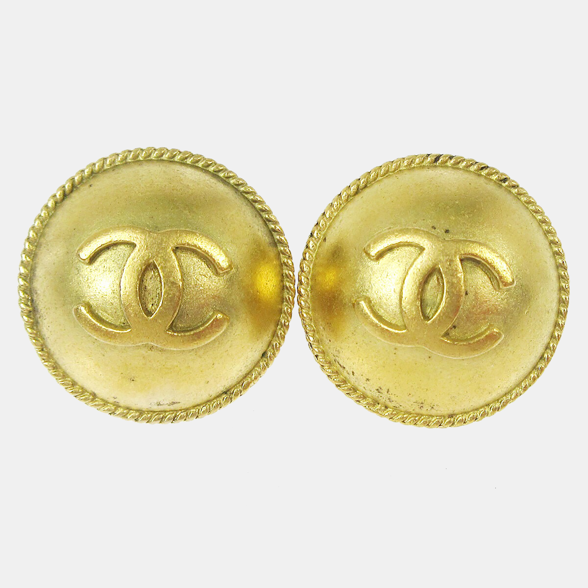 

Chanel Button Earrings Clip-On Gold