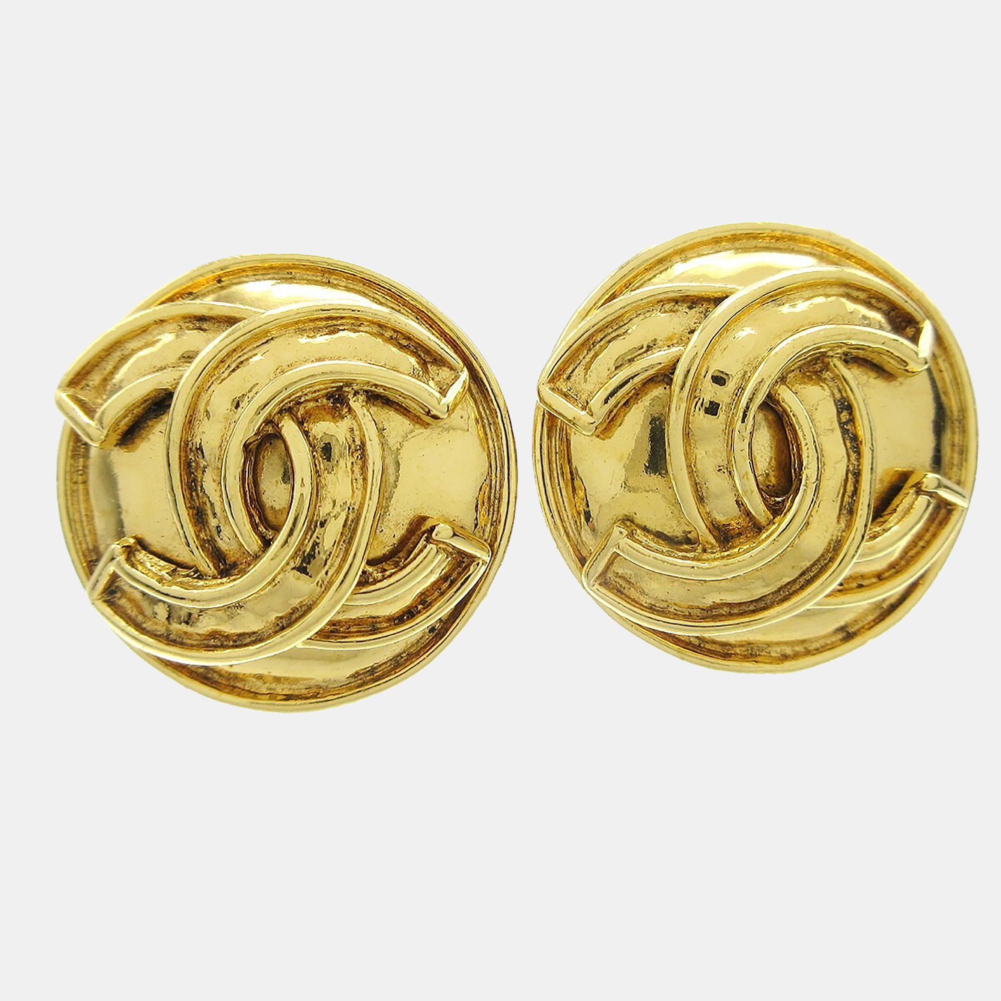 

Chanel Button Earrings Clip-On Gold
