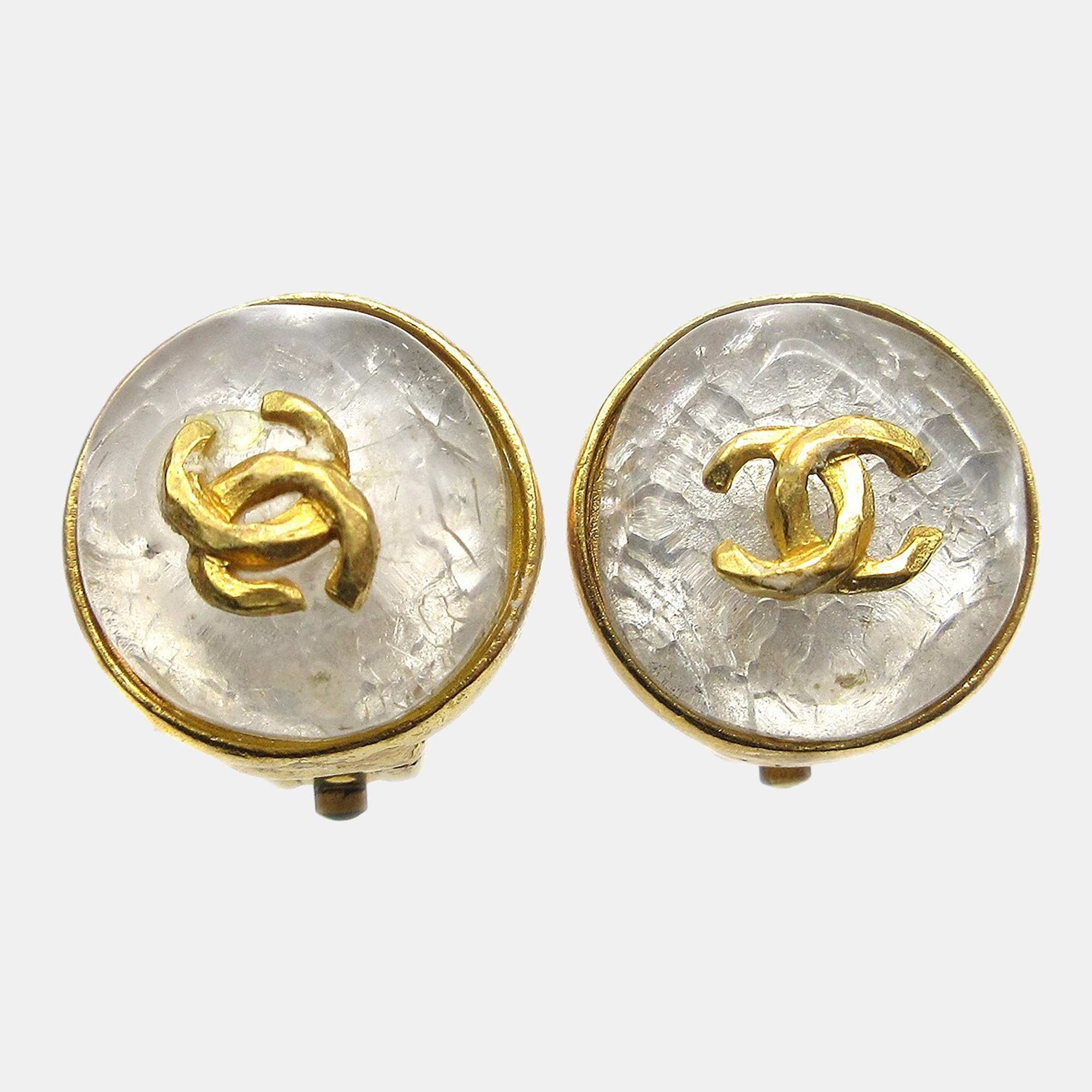 

Chanel Button Earrings Clip-On Gold