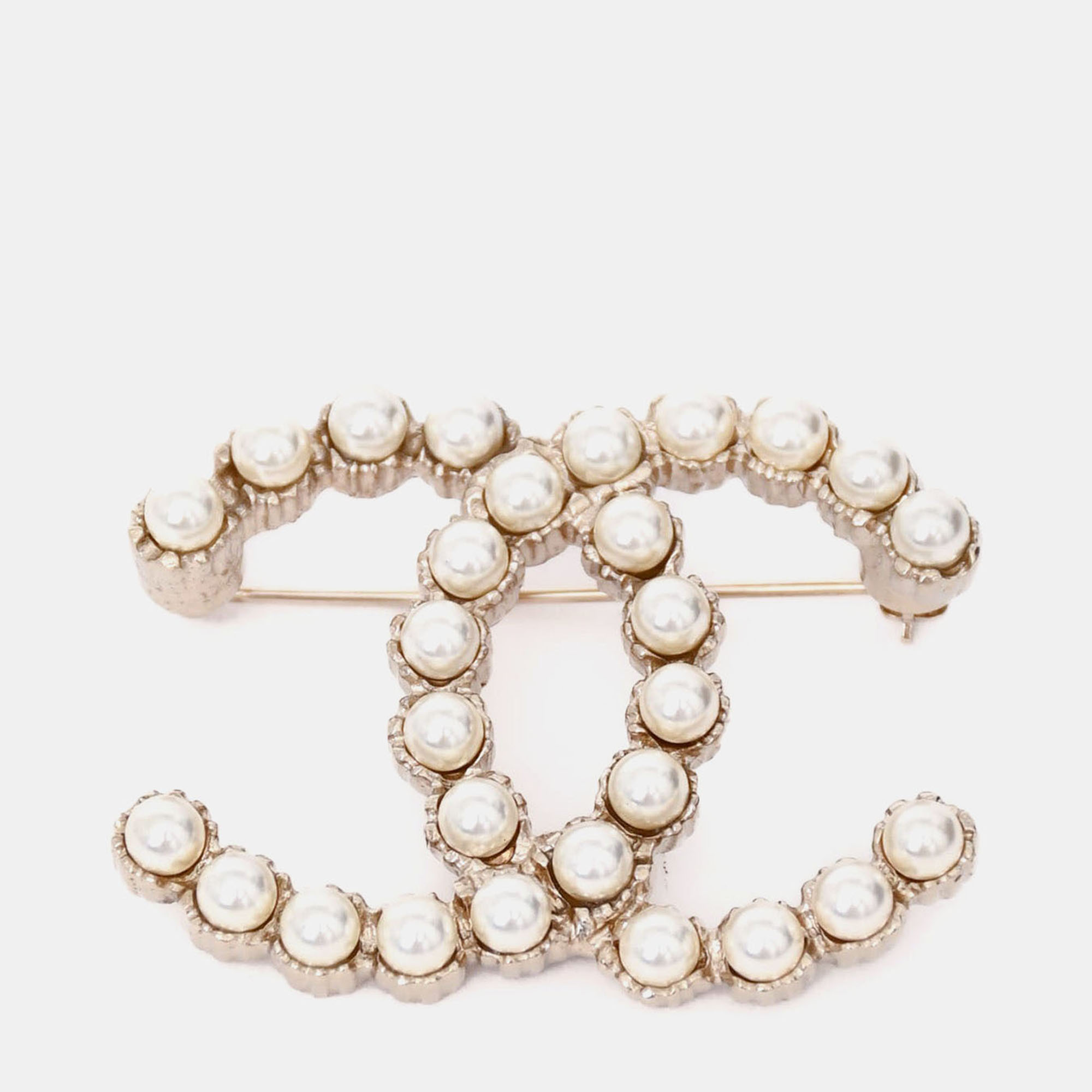 

Chanel 2019 Gold Tone Metal/Faux Pearl CC Brooch