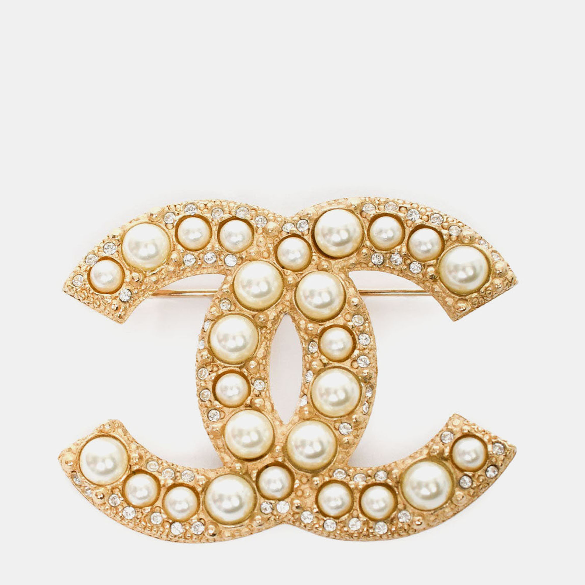 

Chanel 2021 Gold Tone Metal/Faux Pearl CC Brooch