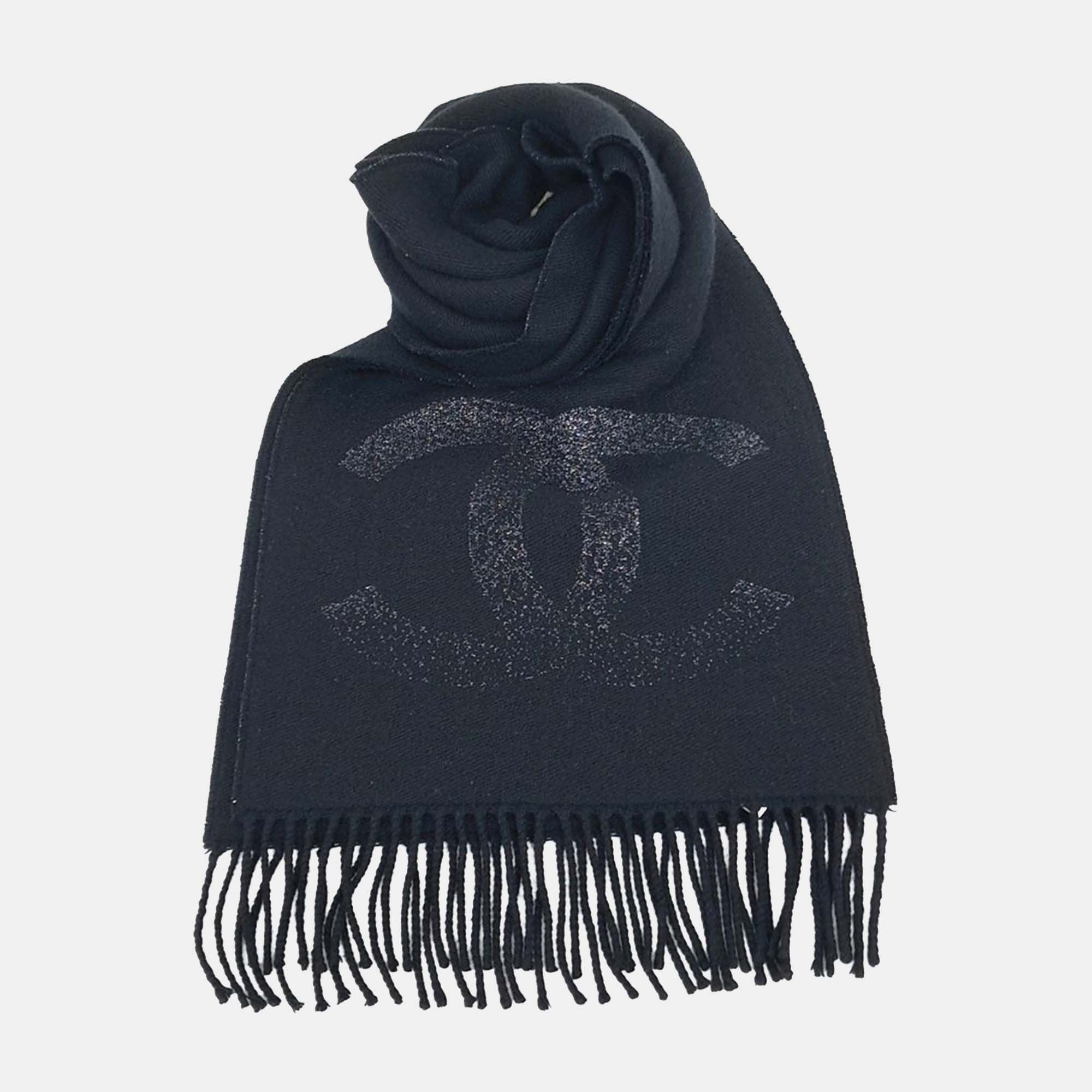 

Chanel Black Wool Muffler