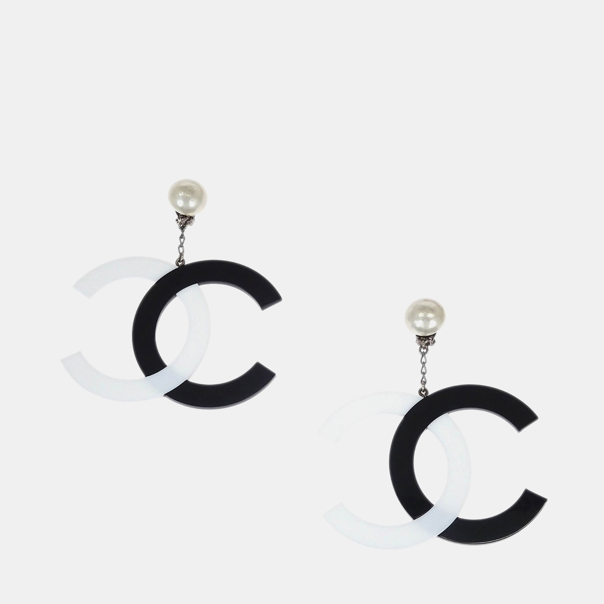 

Chanel Dangle CC Earrings Clip-On Silver Artificial Pearl
