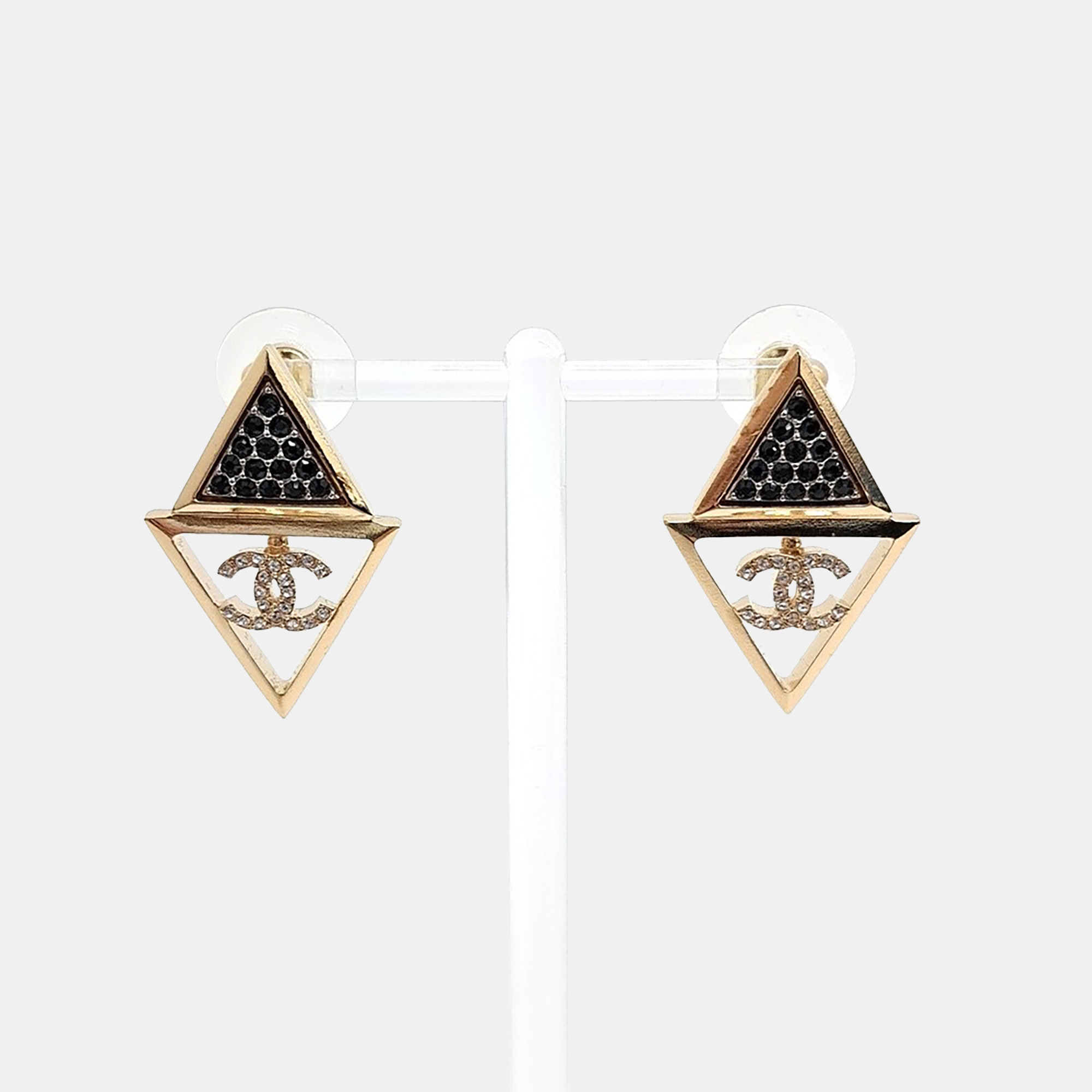 

Chanel Gold Plated Metal earrings, Multicolor