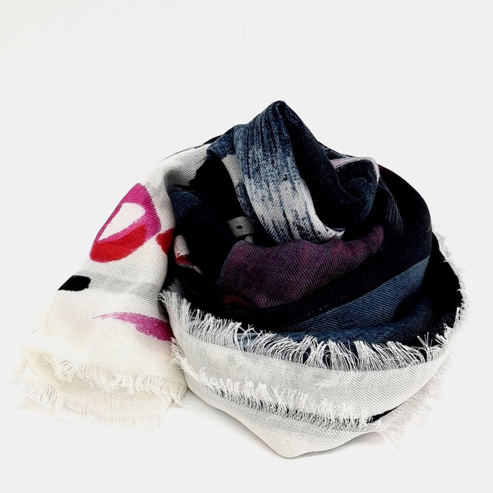 

Chanel Multicolor cashmere muffler