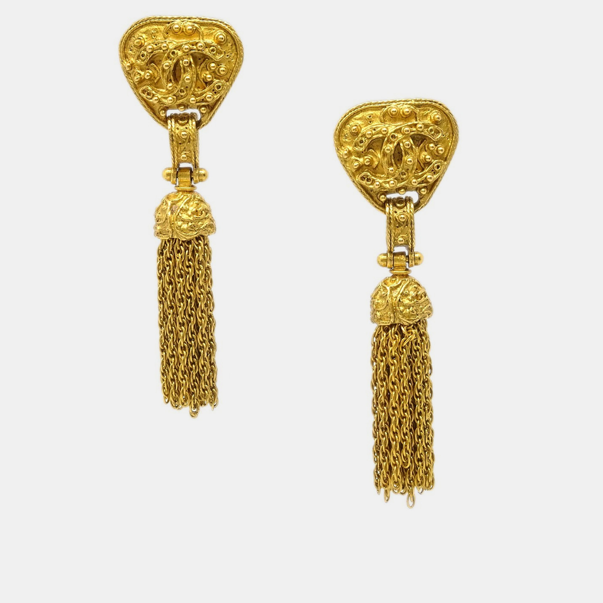 

Chanel Fringe Dangle Earrings Clip-On Gold