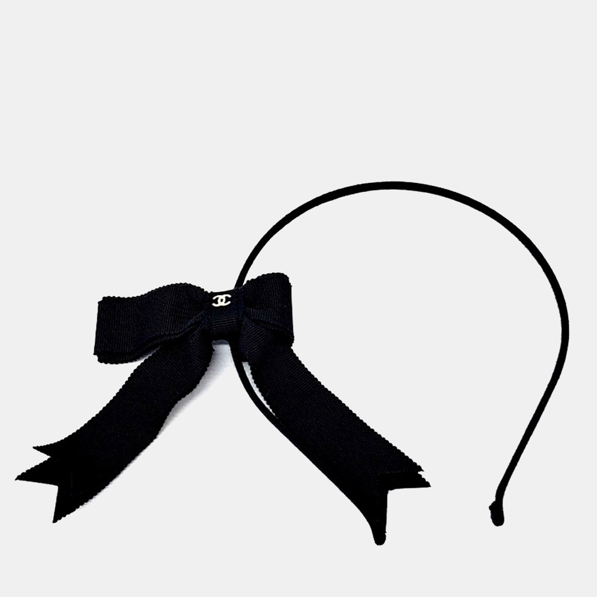 

Chanel Black Fabric hairband