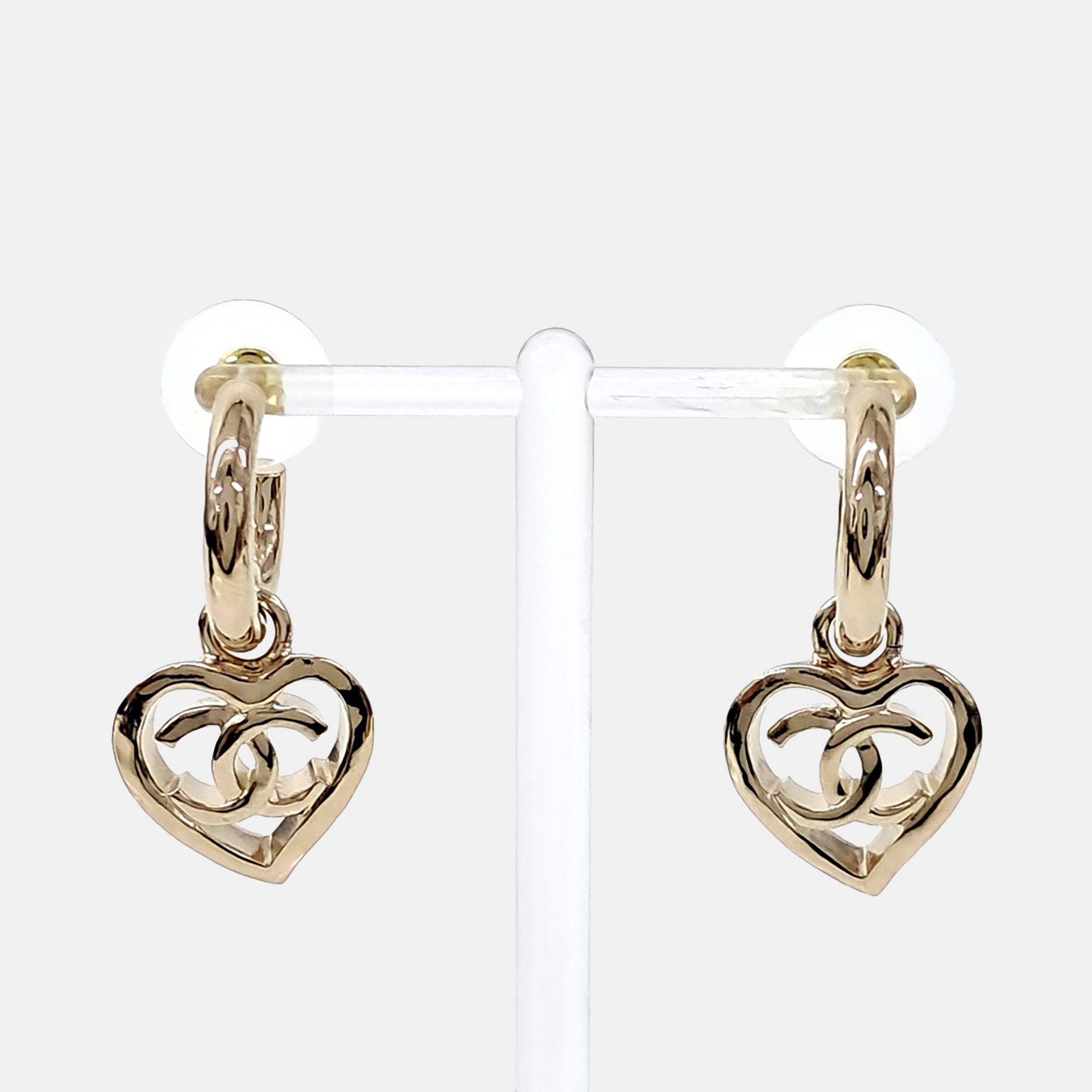 

Chanel Gold Heart Earrings