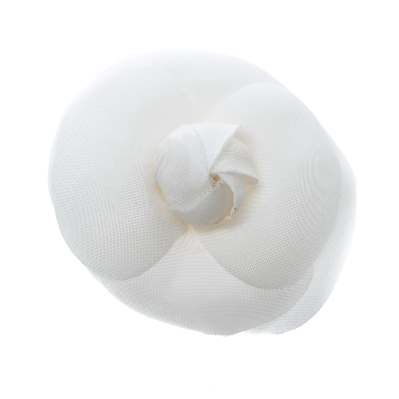 Pre Owned Chanel White Camellia Silk Organza Brooch