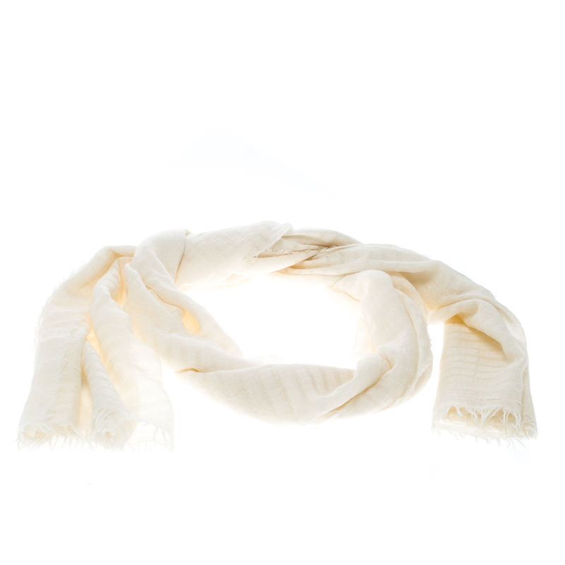 مملوكة مسبقًا Chanel Off White Cashmere and Silk Shirred Fringed Edge Scarf