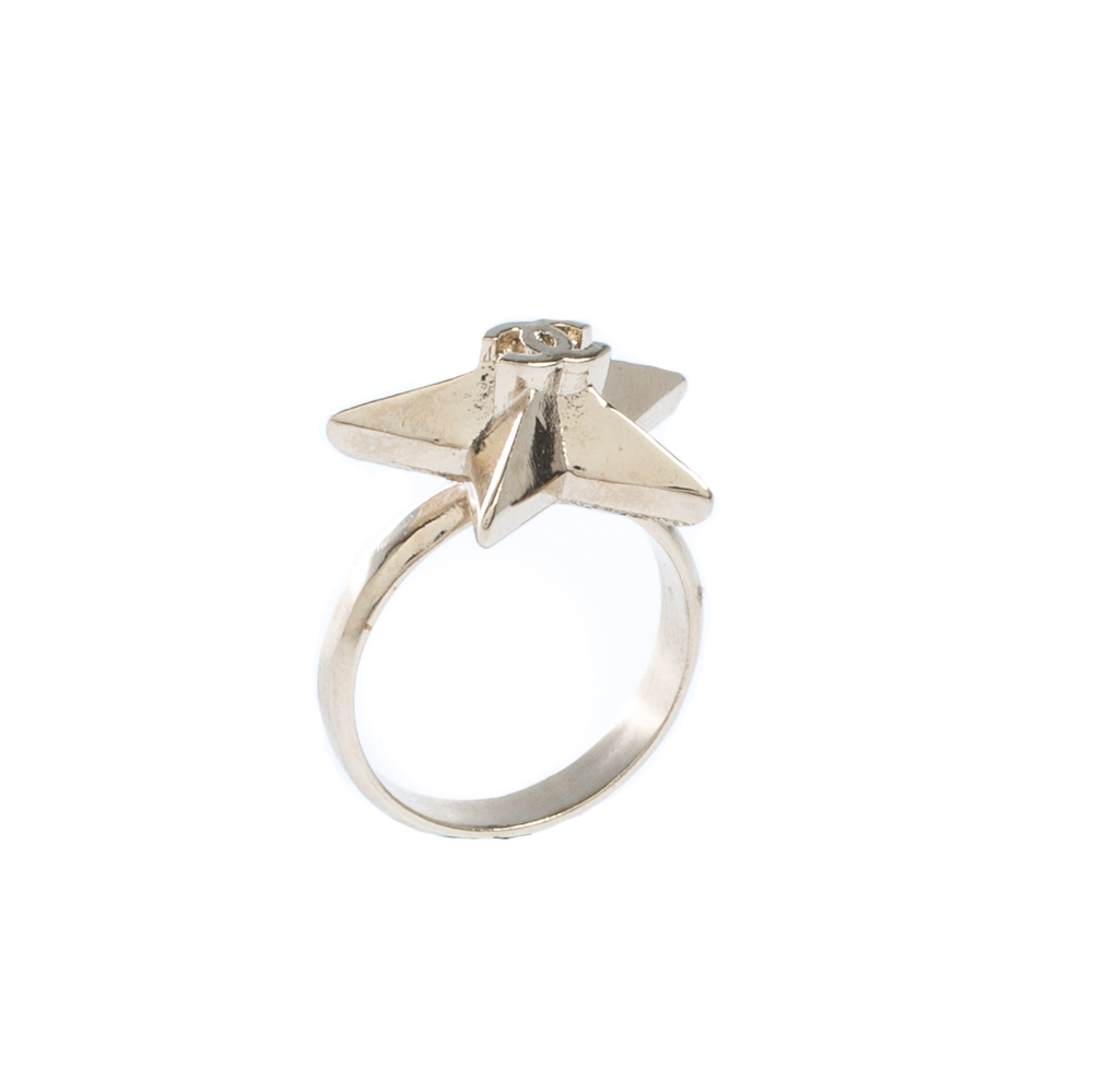 Pre Owned Chanel CC Star Gold Tone Ring Size 50.5