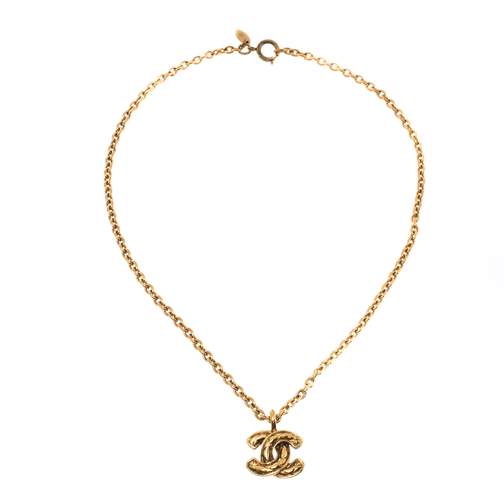 

Chanel Vintage CC Gold Tone Chain Link Pendant Necklace