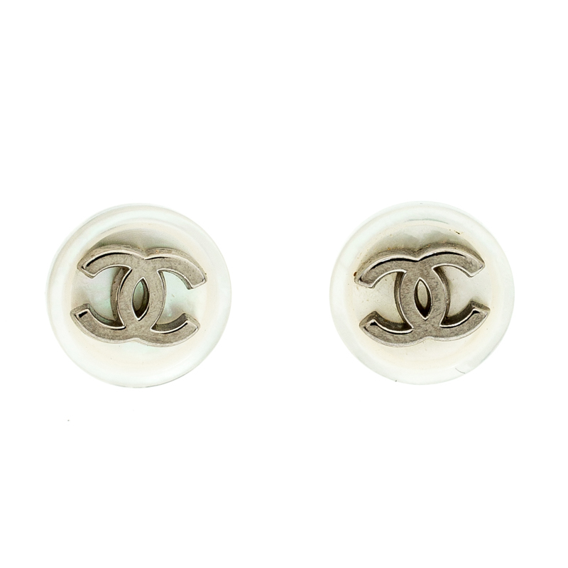 Chanel CC Mother of Pearl Round Button Stud Earrings Chanel | TLC