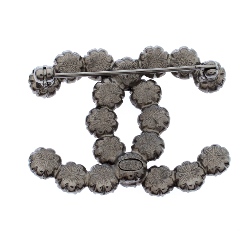

Chanel CC Blue Resin Silver Tone Pin Brooch