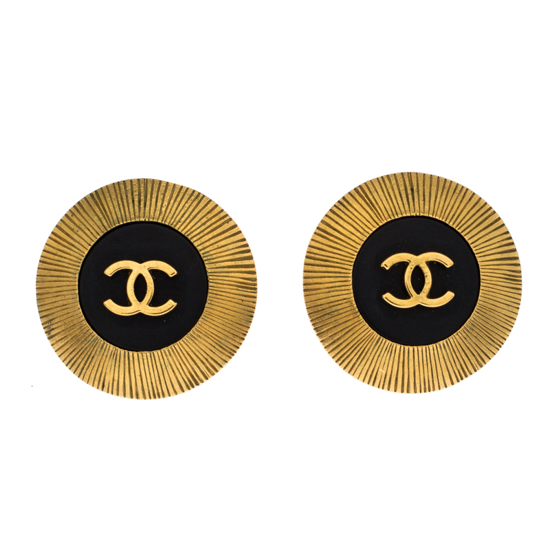 Chanel CC Black Textured Gold Tone Round Clip-on Stud Earrings Chanel | TLC