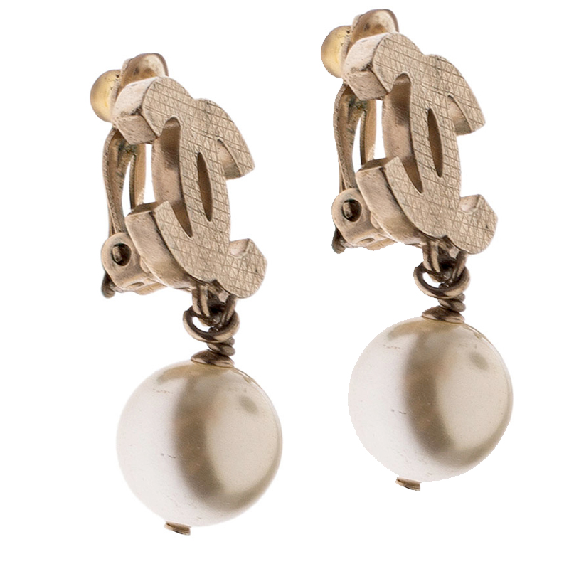 

Chanel CC Faux Pearl Drop Clip On Earrings, Gold