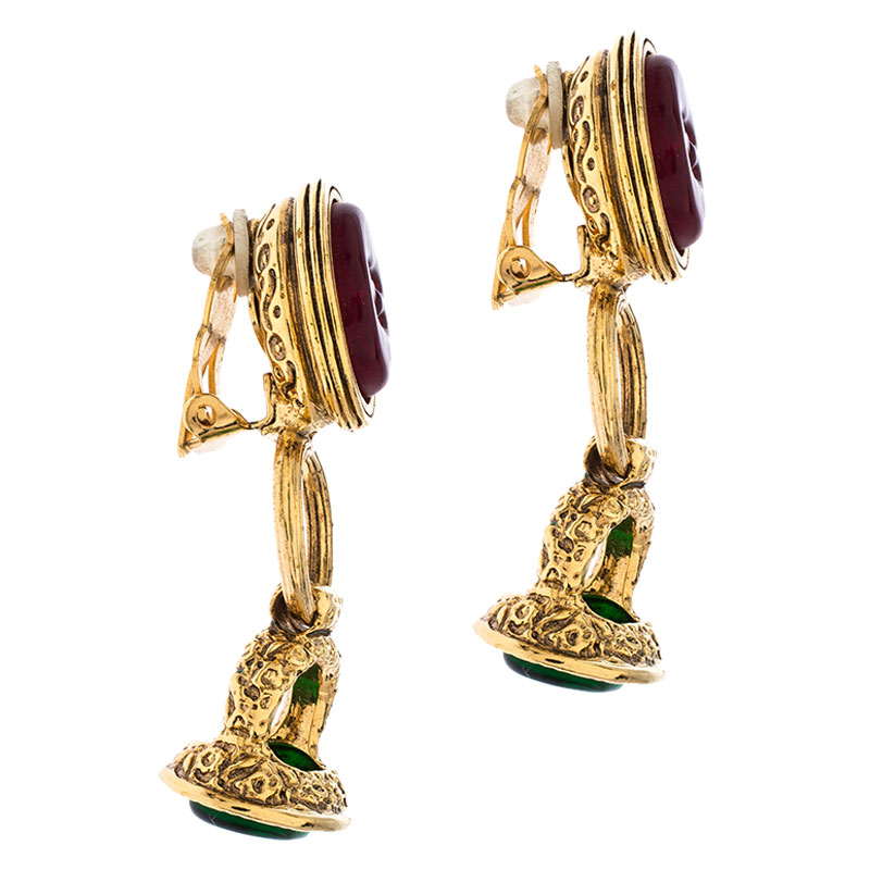 

Chanel Gold Tone Red and Green Gripoix Stone Clip-on Earrings