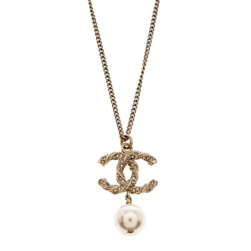 Pre-owned Chanel Cc Crystal Faux Pearl Gold Tone Pendant Necklace