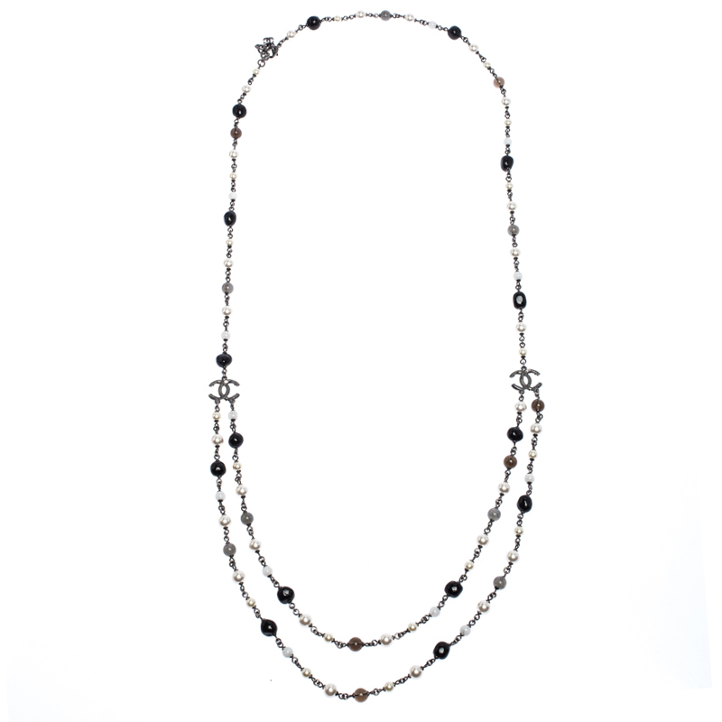 مملوكة مسبقًا قلادة شانيل CC طبقات خرز ولؤلؤ صناعي متعددة الألوان