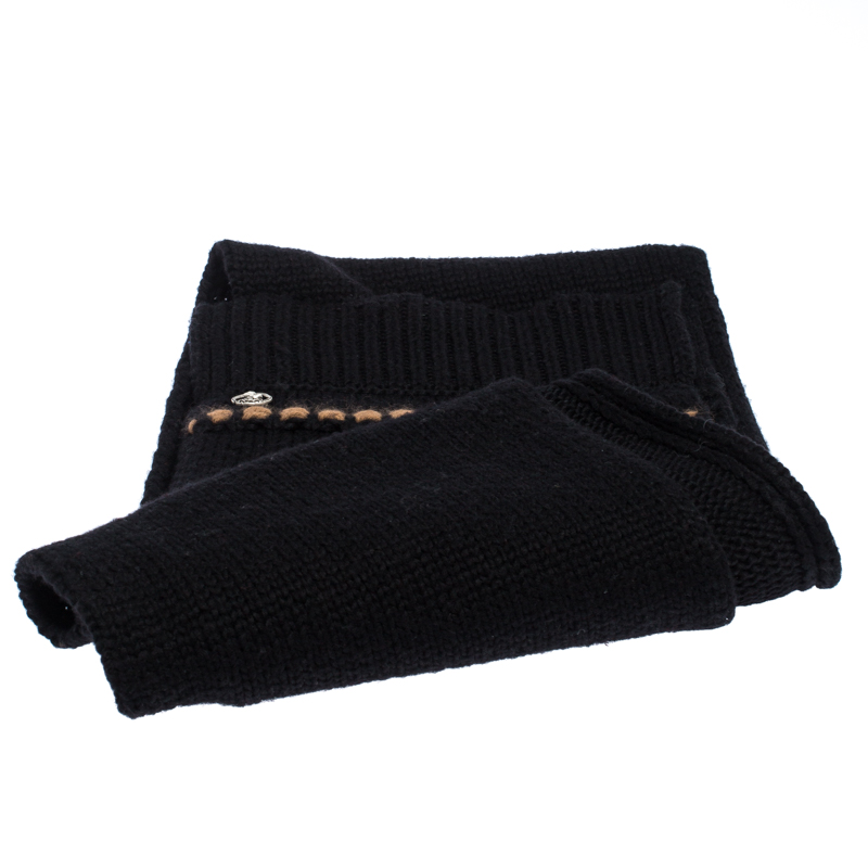 

Chanel Black Chunky Intarsia Knit Wool Blend Muffler