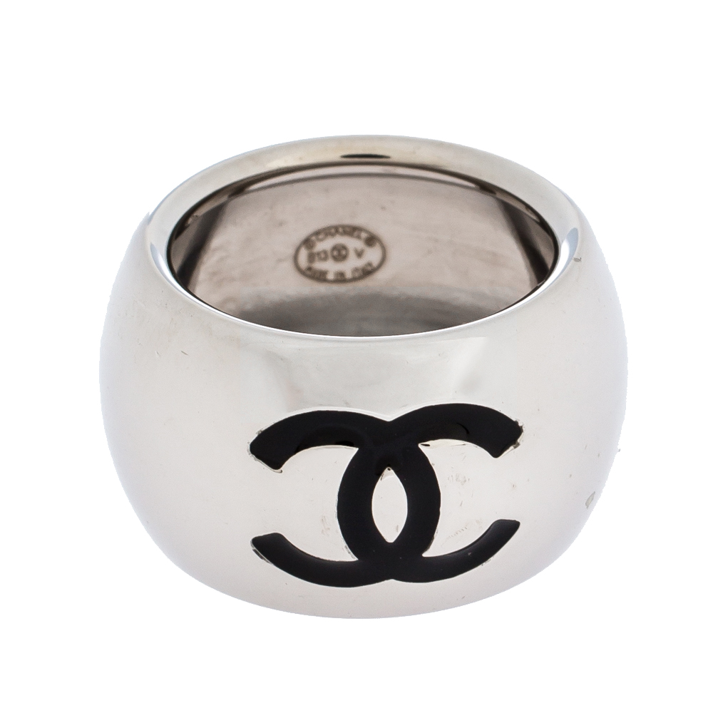 

Chanel CC Heart Black Enamel Silver Tone Wide Band Ring Size EU 53