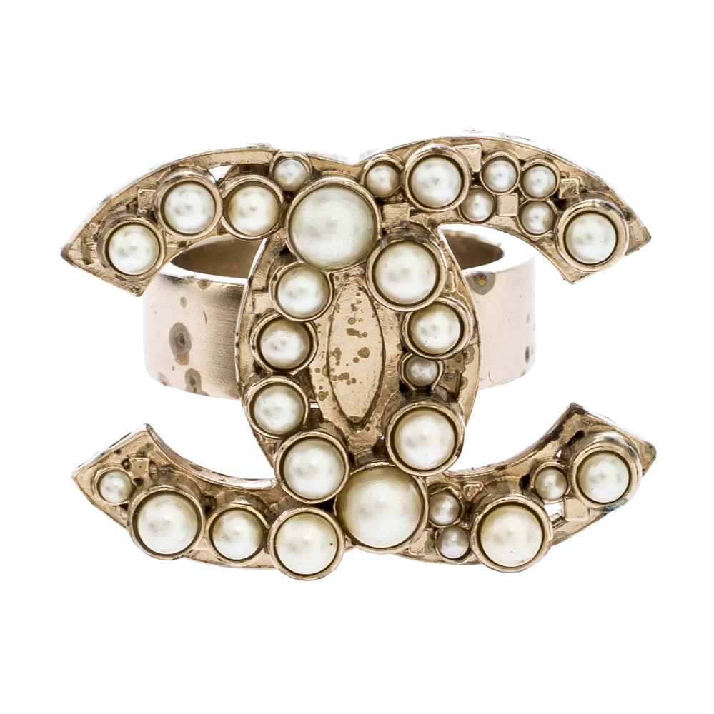 

Chanel Pale Gold Tone Faux Pearl CC Ring Size EU 55