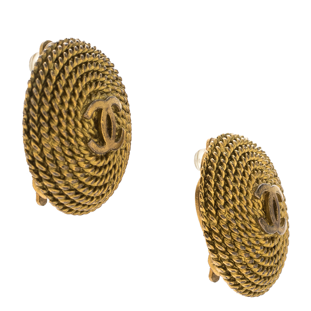 

Chanel CC Vintage Spiral Gold Tone Clip-On Stud Earrings