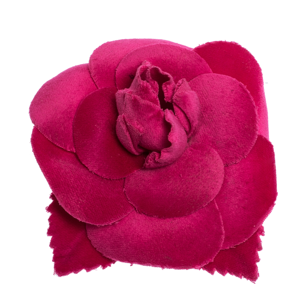 Chanel Camellia Pink Fabric Blend Pin Brooch Chanel | TLC