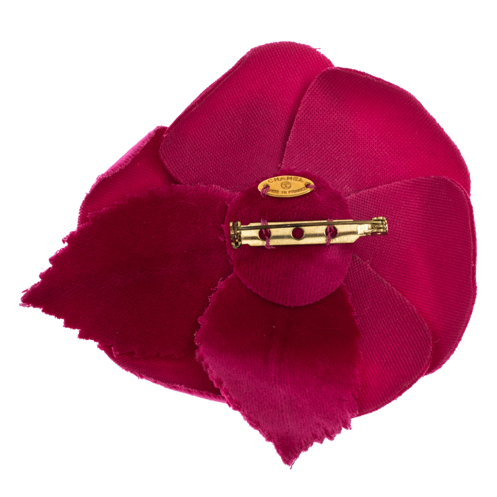 

Chanel Camellia Pink Fabric Blend Pin Brooch