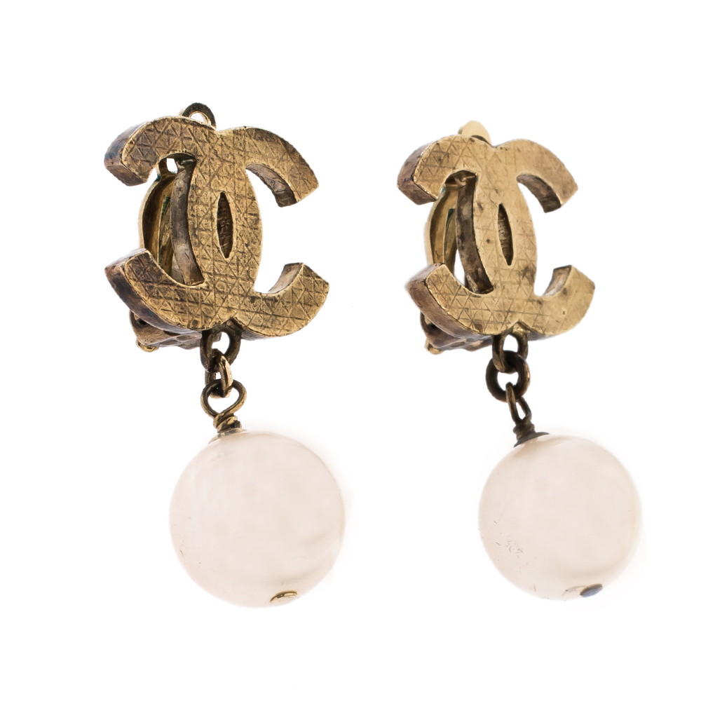 

Chanel CC Faux Pearl Textured Gold Tone Drop Earrings