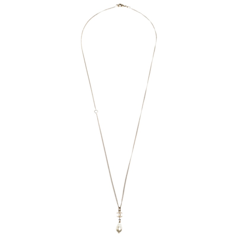 

Chanel CC Faux Pearl Gold Tone Pendant Necklace