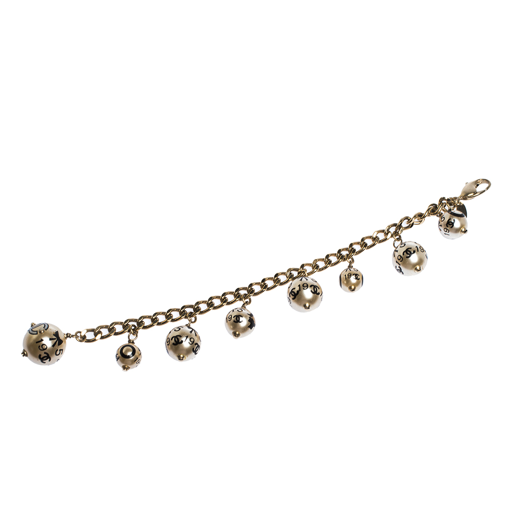 

Chanel CC Faux Pearl Charm Gold Tone Chain Link Bracelet