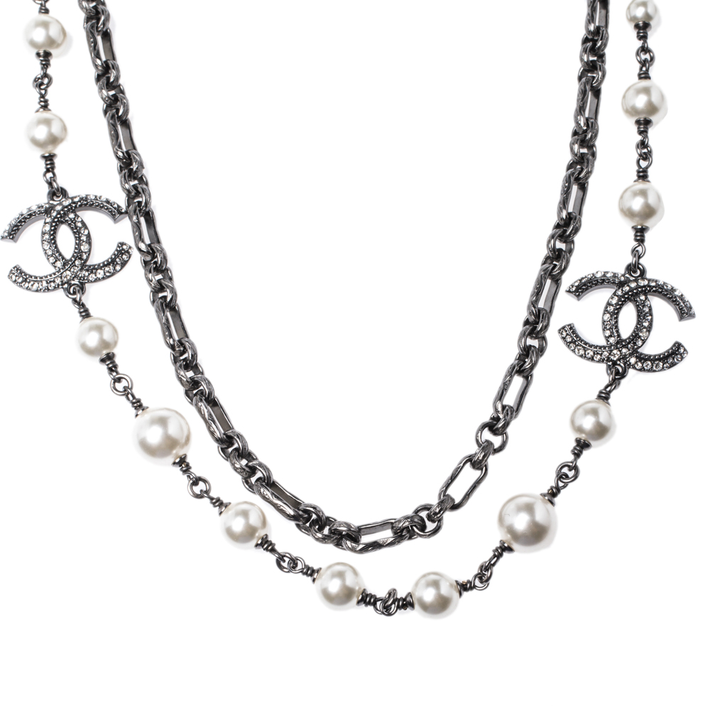 

Chanel Strass CC Faux Pearl Double Layered Necklace, Silver