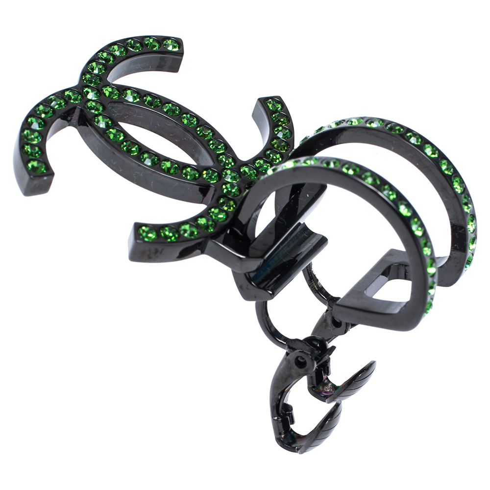 

CHANEL Crystal CC Black Tone Single Clip-On Earring