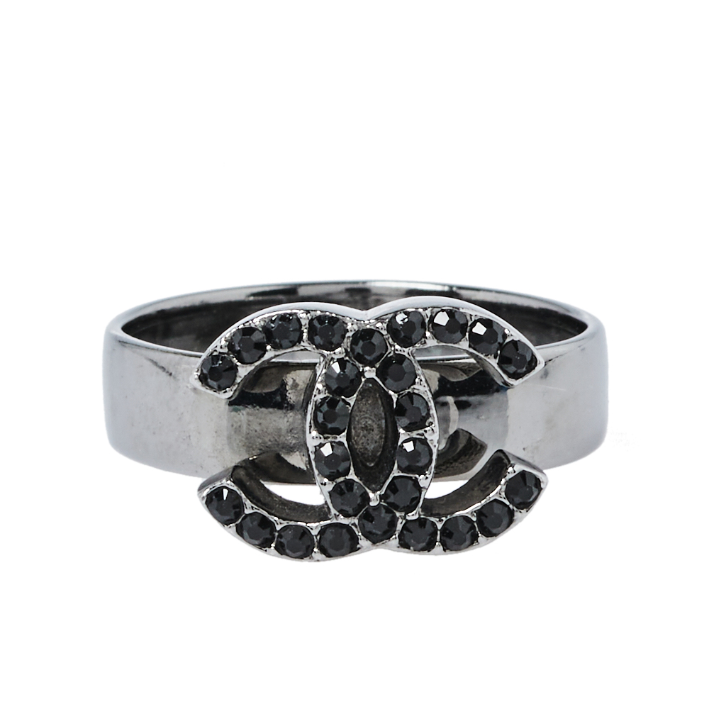 

Chanel Gunmetal Tone Crystal CC Ring Size EU 52.5, Silver