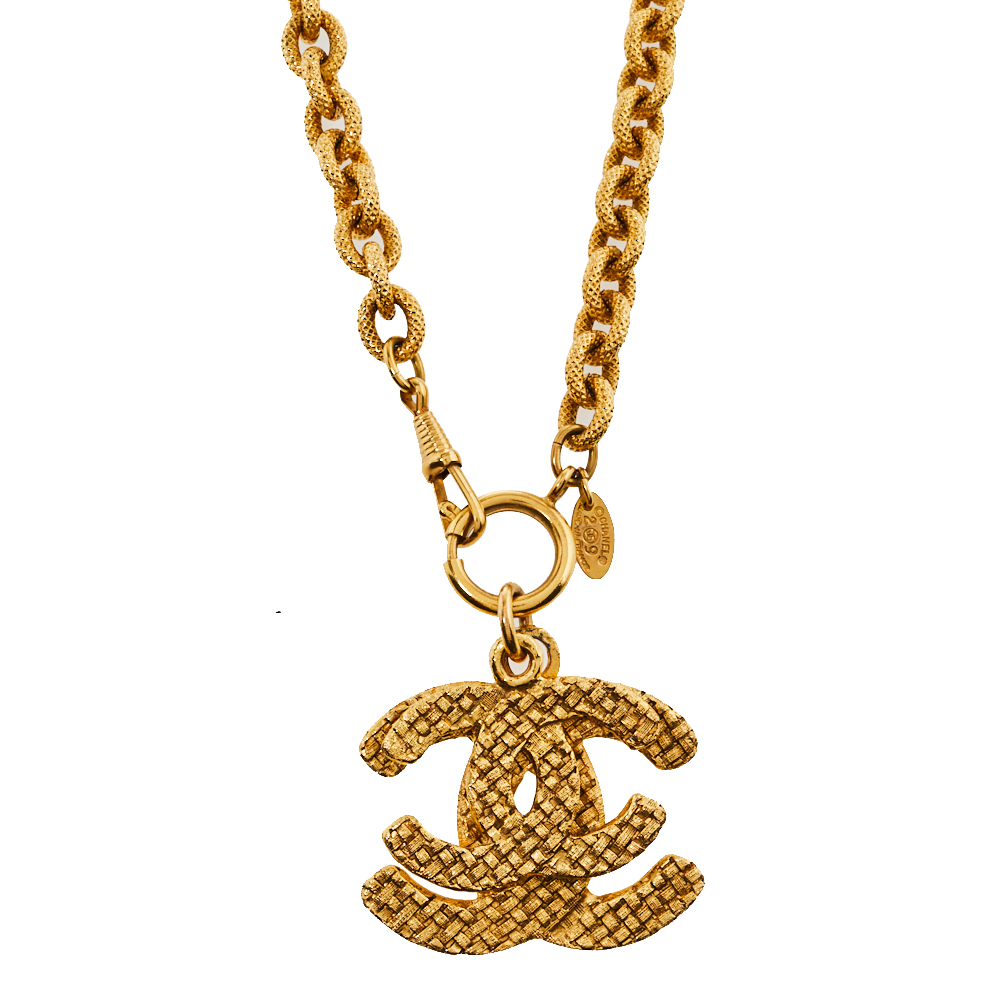 Pre-owned Chanel Vintage Gold Tone Double Cc Pendant Necklace