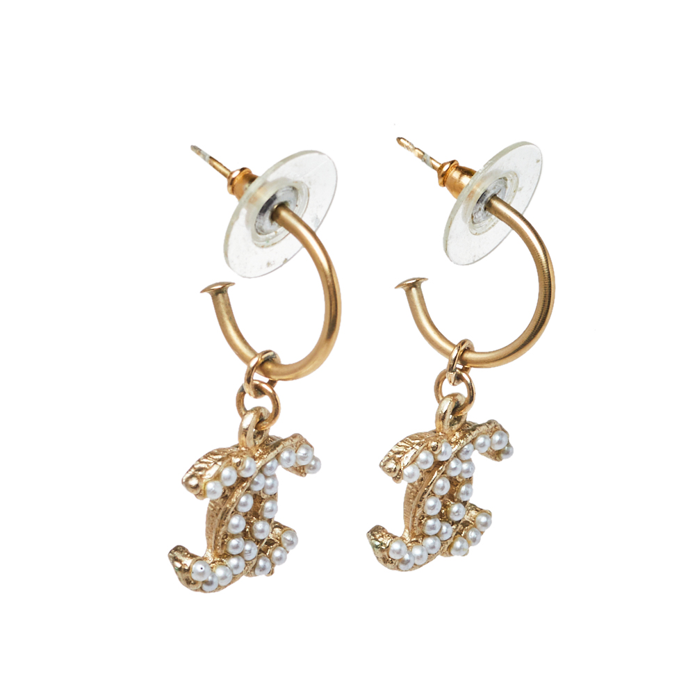 

Chanel Gold Tone Faux Pearl CC Drop Earrings