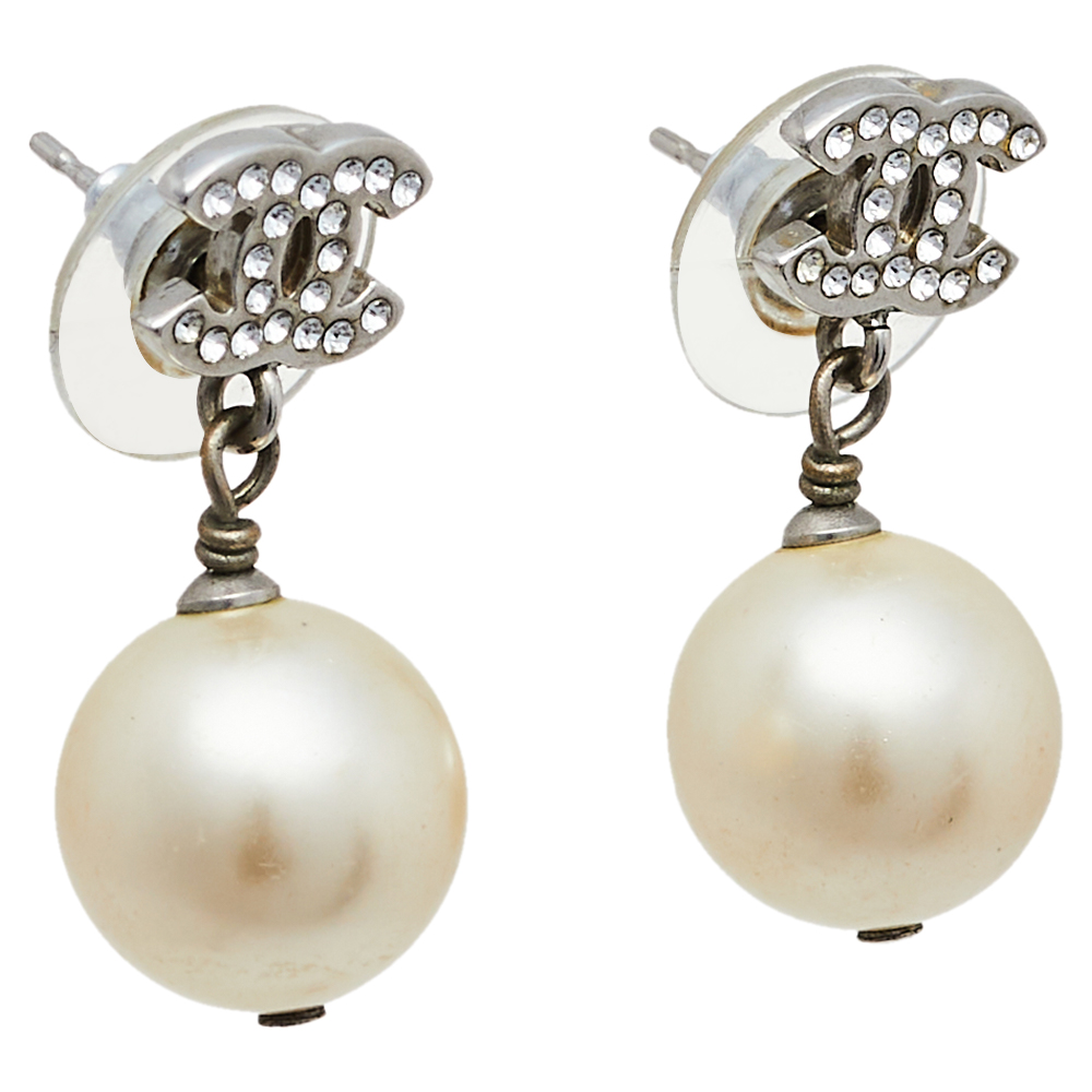 

Chanel Silver Tone Crystal Pearl CC Drop Earrings