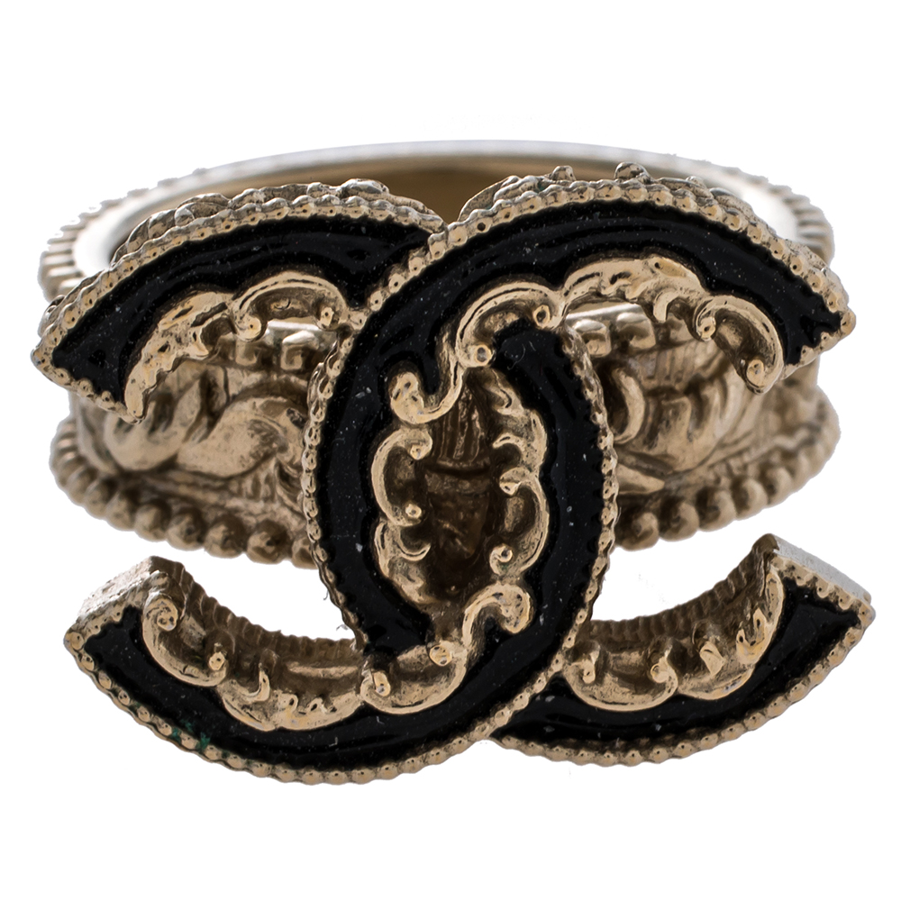 

Chanel Pale Gold Tone Black Enamel Baroque CC Ring Size EU 52.5