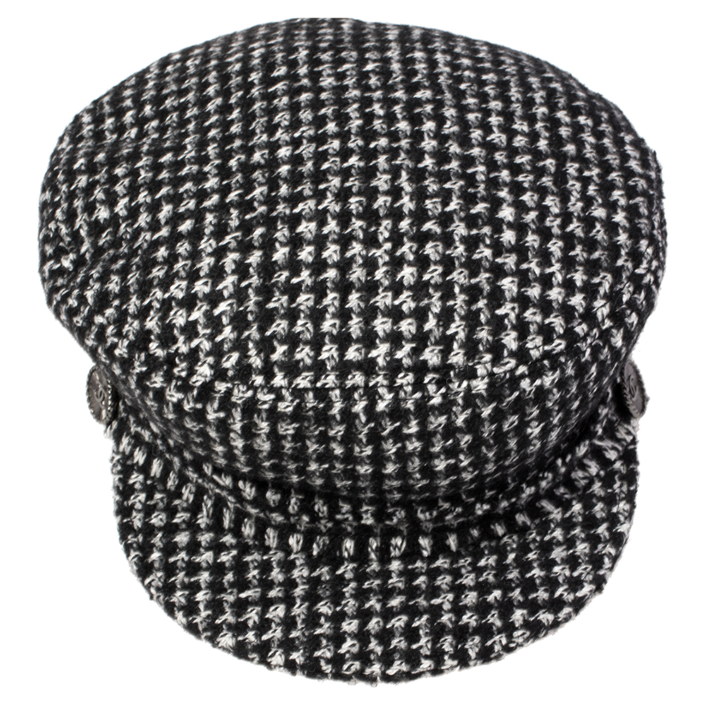 

Chanel Monochrome Tweed Newsboy Cap, Black