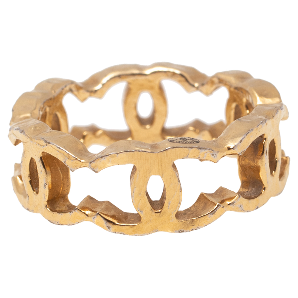 

Chanel CC Gold Tone Band Ring Size