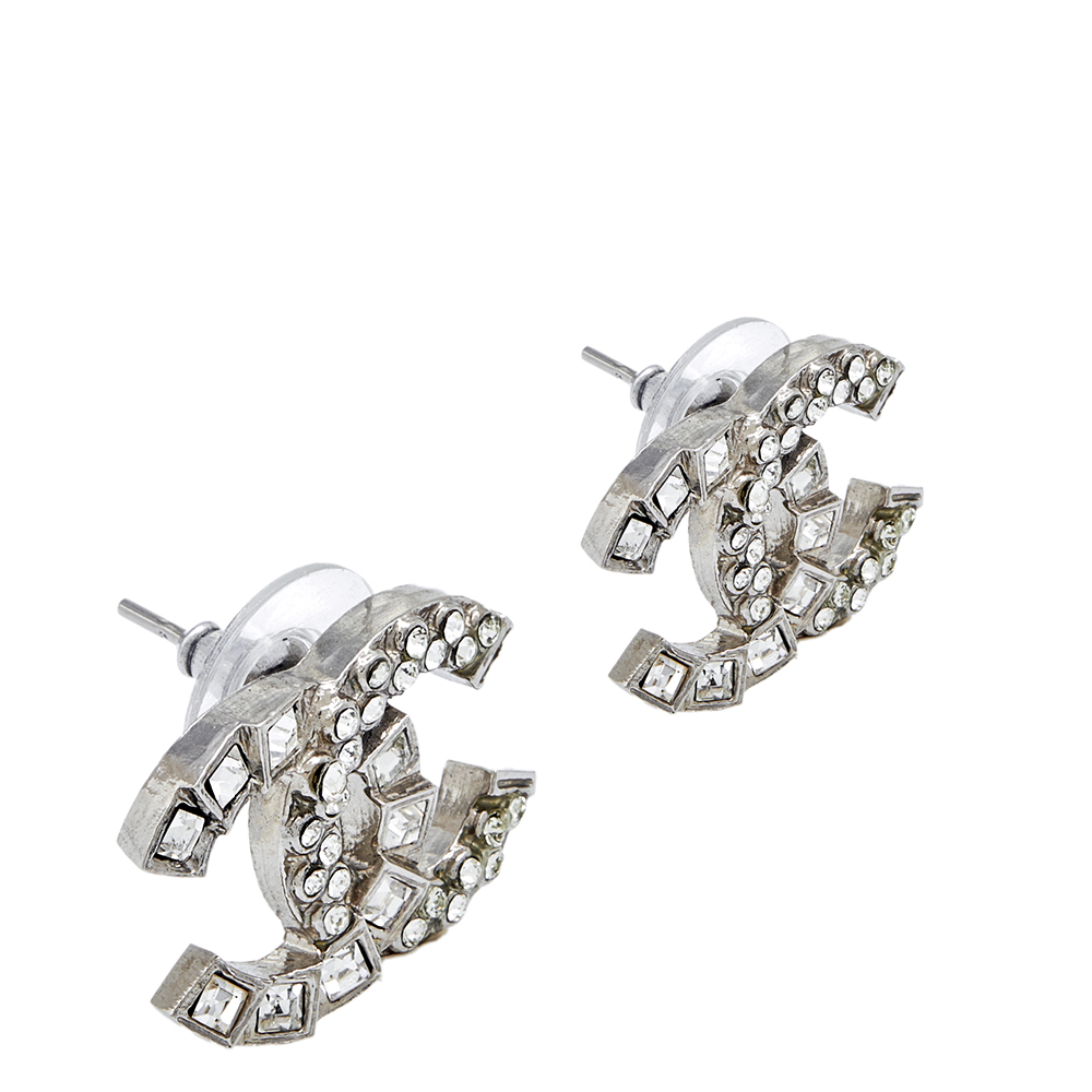 

Chanel Silver Tone Crystal Embellished CC Stud Earrings