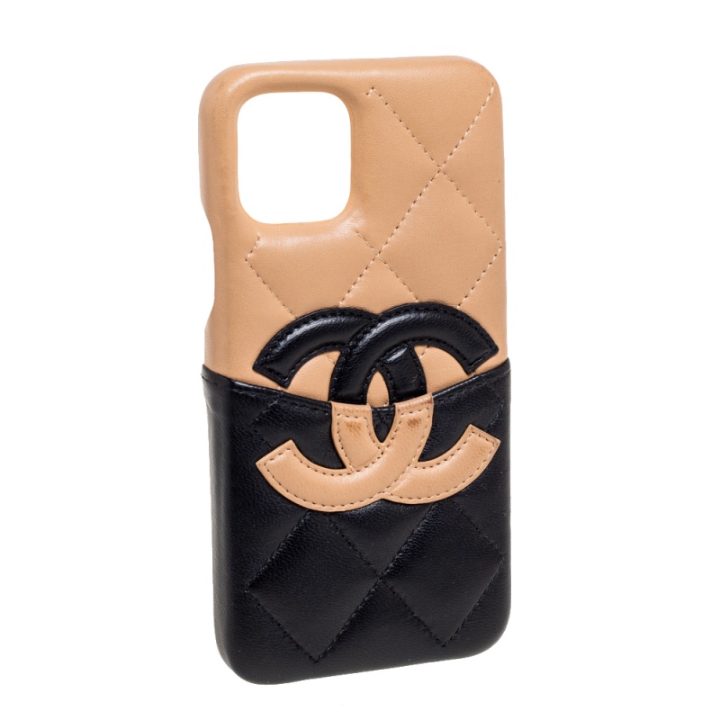 

Chanel Beige/Black Quilted Leather CC iPhone 11 Pro Case