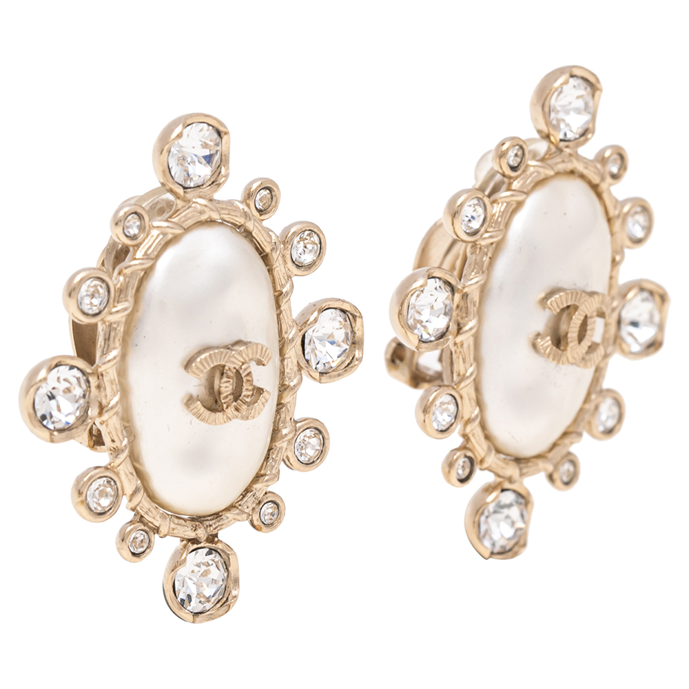 

Chanel CC Faux Pearl Crystal Gold Tone Metal Clip On Earrings