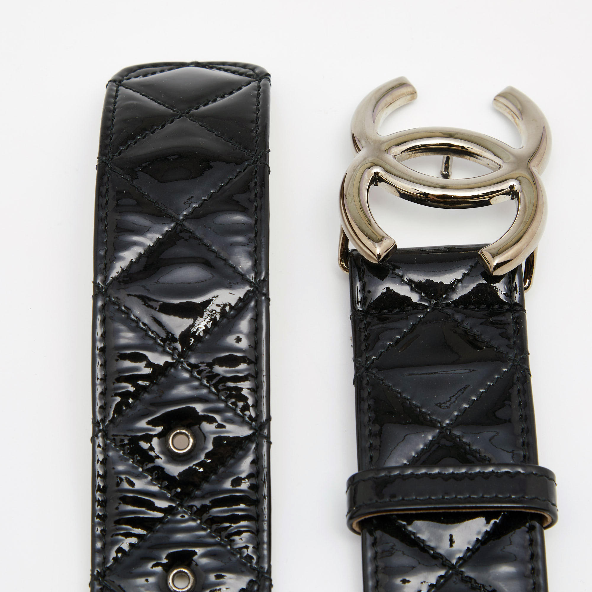 

Chanel Black Quilted Patent Leather CC Buckle Belt