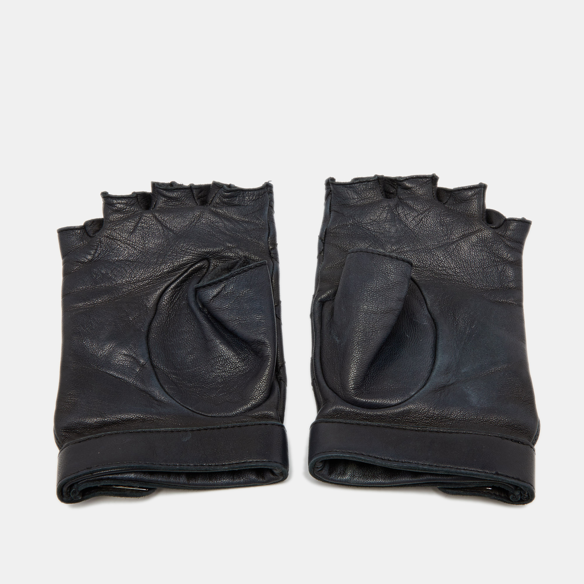 

Chanel Black Quilted Leather CC Turnlock Fingerless Gloves 7