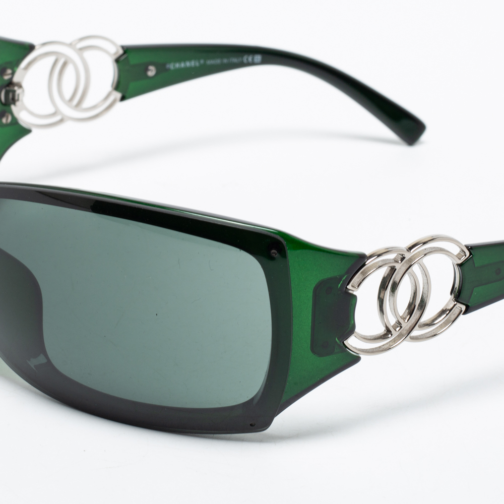 

Chanel Black Tone / Green 6020 Shield Sunglasses