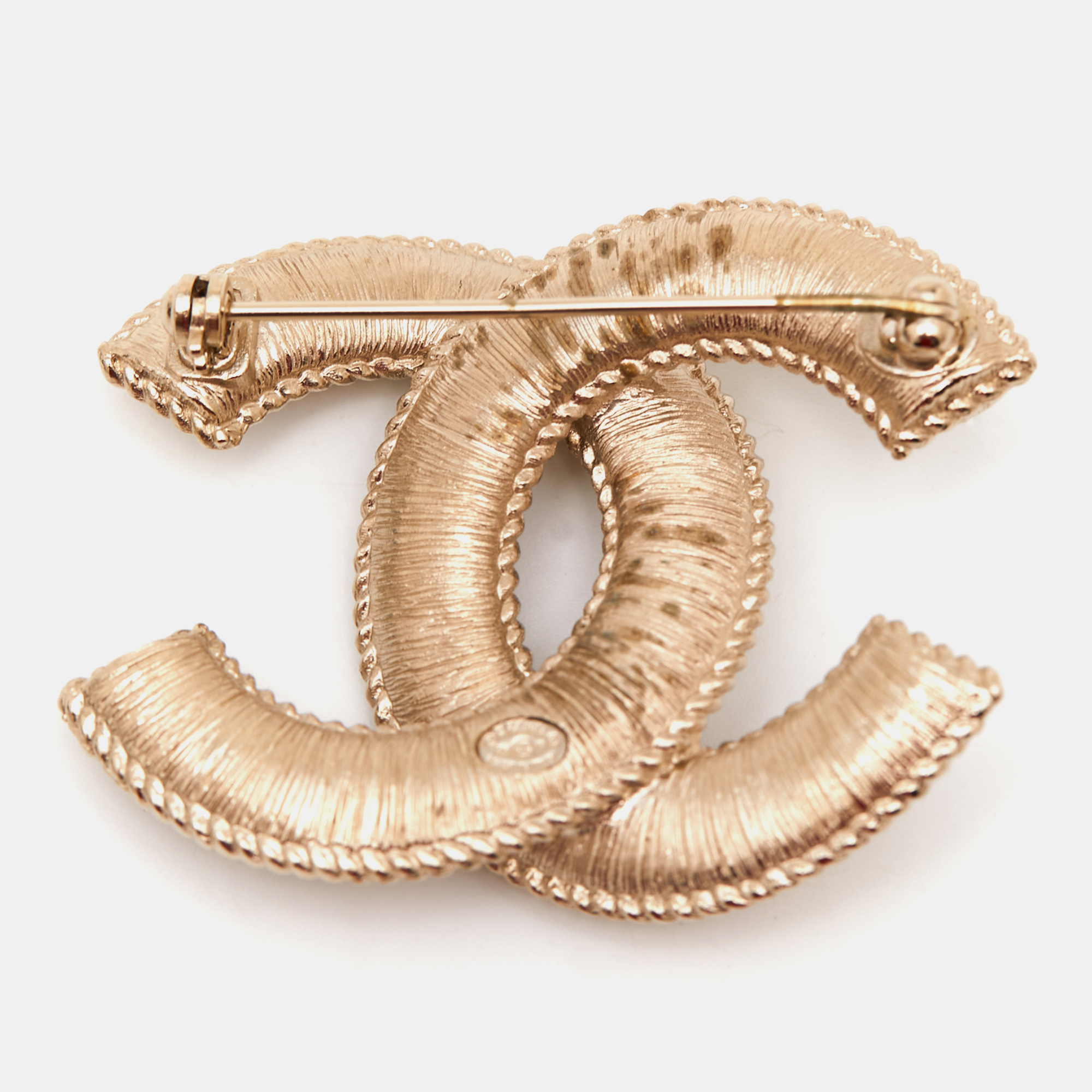

Chanel Pale Gold Tone Faux Pearl CC Pin Brooch